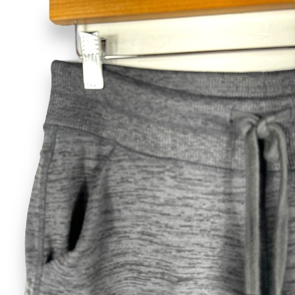 Athleta Downplay Shortie Activewear Workout Shorts, Heathered Grey, Size Small - Picture 3 of 10